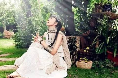 杨丽萍的婚姻及终身不育的真实原因竟然是