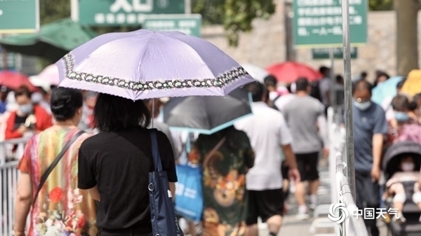 一年中最热的日子来了 “三伏天”为何如此难熬？