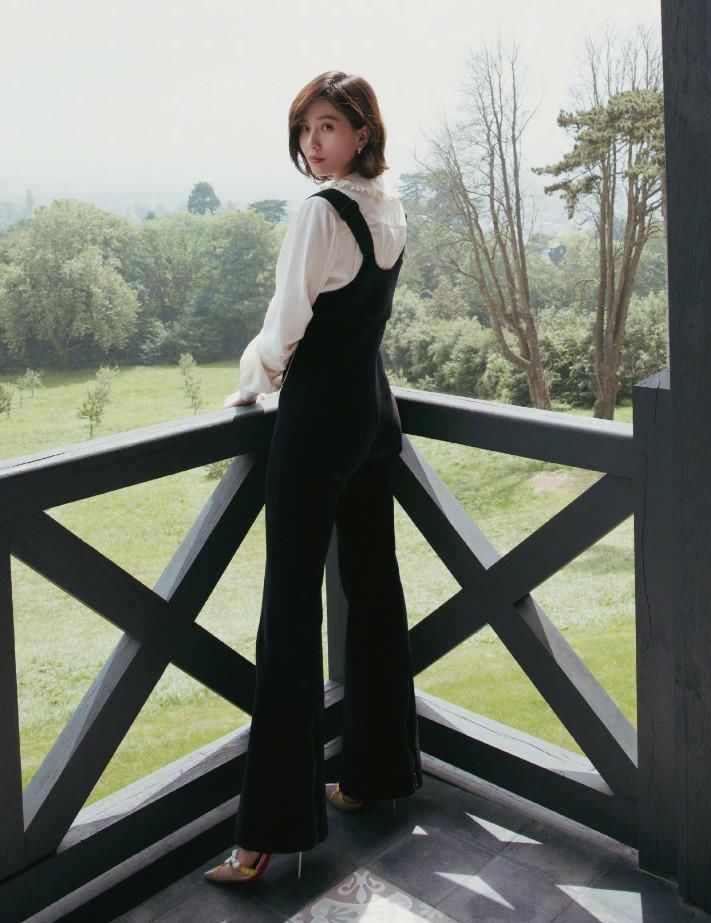 刘诗诗的长靴太抢眼啦!这鞋穿起来可能要花一