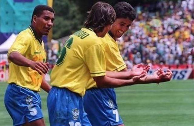 关于率国足打进02年世界杯的神奇教练米卢 你