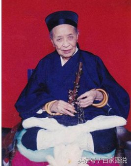 武当道姑118岁于榻上坐化而去,临行前呼我去