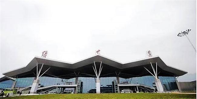 长沙至张家界到凤凰有多远自由行旅游怎样玩有