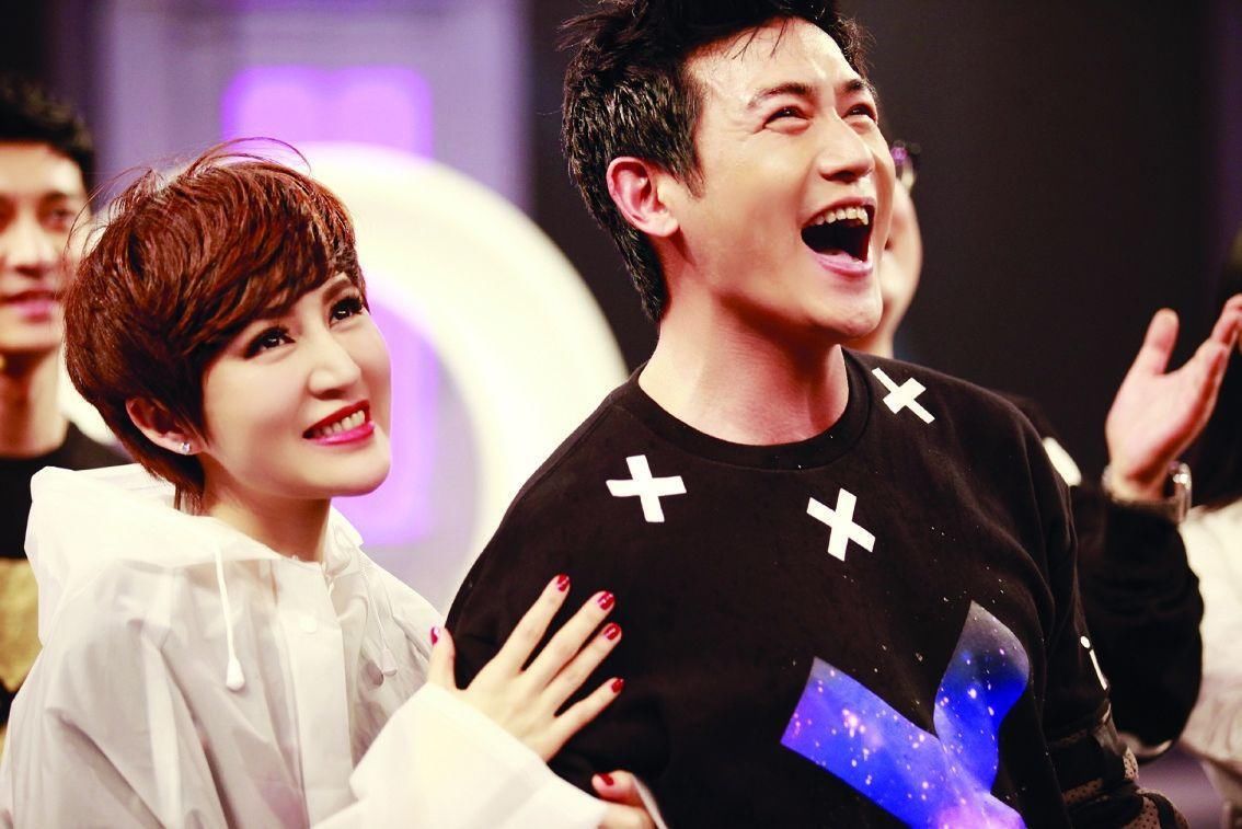 她是陆毅前女友,当红息影嫁豪门,丈夫却入狱,4