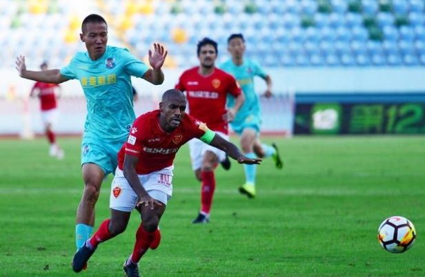 中甲最新积分榜:深圳主场赢球紧追绿城,8支球