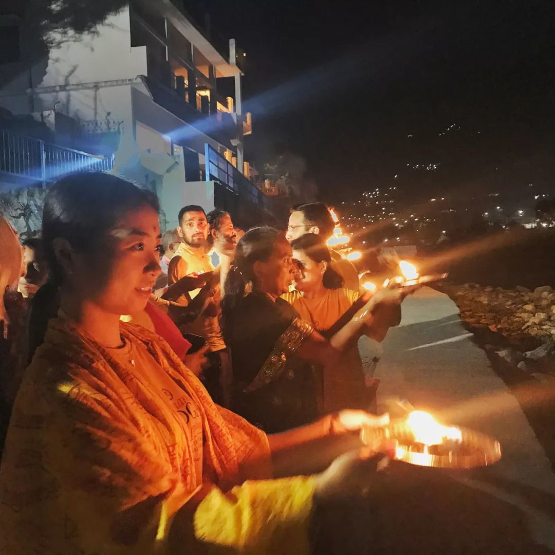 个姑娘却在384天巴厘学潜水、印度练瑜伽后,重