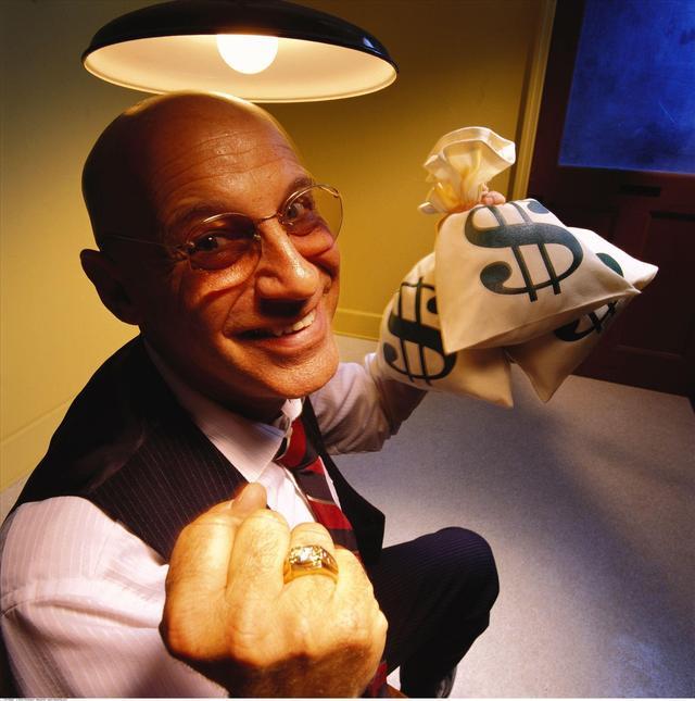 互联网上最火的赚钱机会,分分钟日入过万