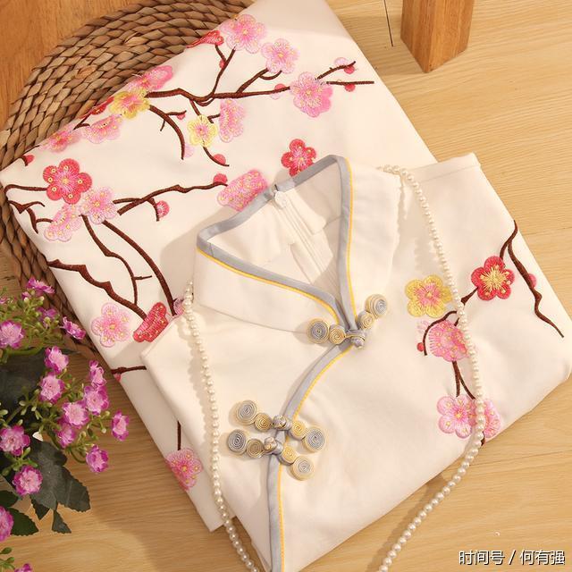 摒弃崇洋媚外,中国人穿裙子就要走中国style