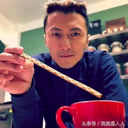 甜炸!谢霆锋胳膊添加新纹身,图案正是王菲画像