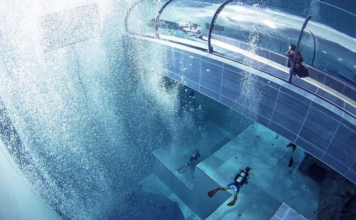 探访意大利世界最深游泳池 水深40米