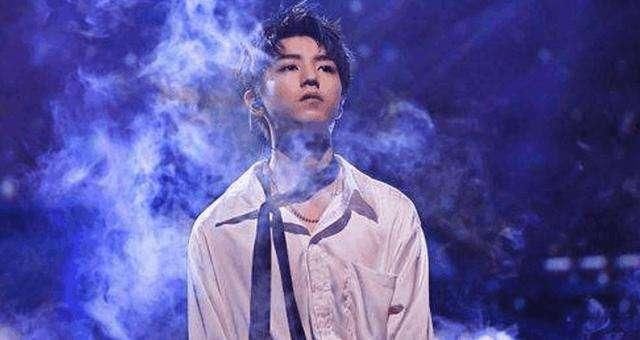 王俊凯粉丝骂唐国强:你算什么东西,王思聪:别再