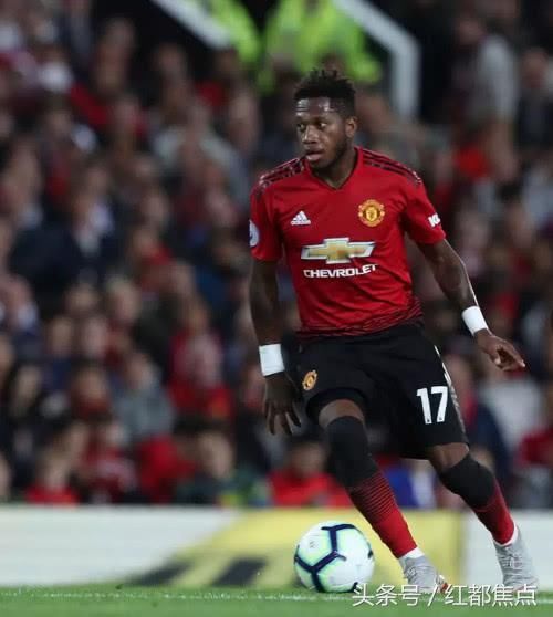 曼城尽全力支持瓜帅:一月份完成后腰引援 助他