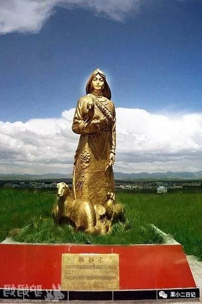 气质女神莫文蔚演唱《在那遥远的地方》舞台照