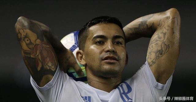 近日有媒体报道,山东鲁能与巴西国脚杜杜产生了联系,杜杜下个赛季很有