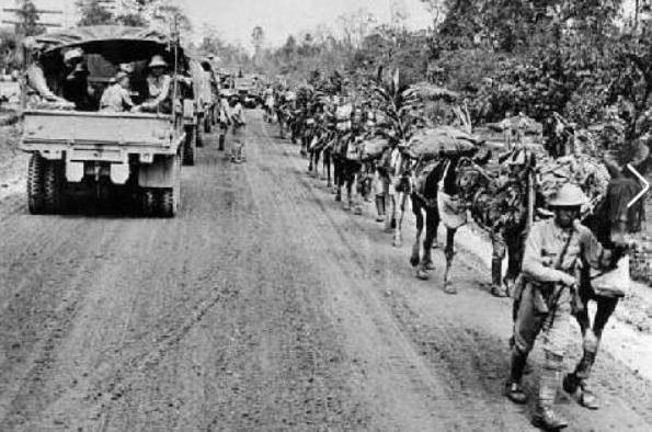 中国精锐第5军第200师最先进入战场，3月18日，中国远征军第200师率先与日军发生交火。英军要求中国远征军第200师坚守同古为盟军集结兵力进行反攻赢得时间，其实只是为英军撤往印度赢得时间。