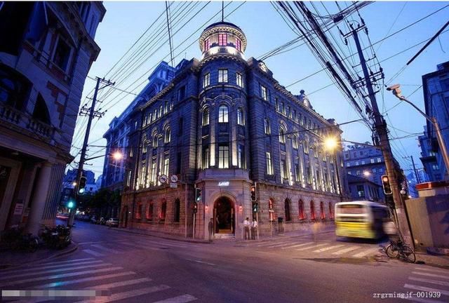 日本游客觉得10万日元可在中国玩很久,到上海