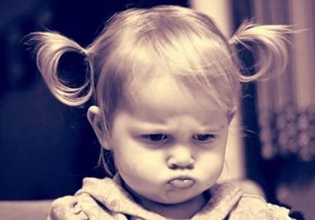 过年串门的熊孩子!没教养绝对不行,孩子小不懂