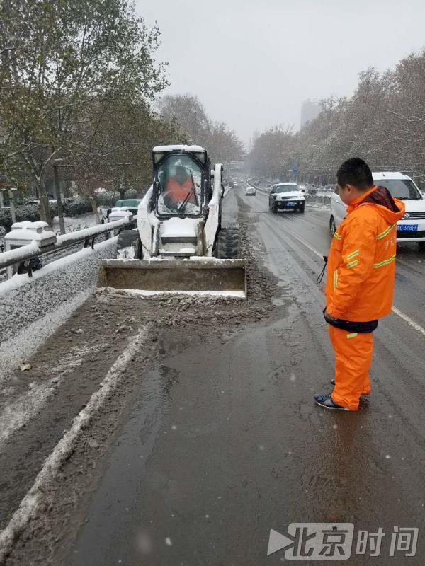 【大河网景】点赞!风雪中 有些人 有些事 让我们备感温暖 【大河网景】点赞!风雪中 有些人 有些事 让我们备感温暖