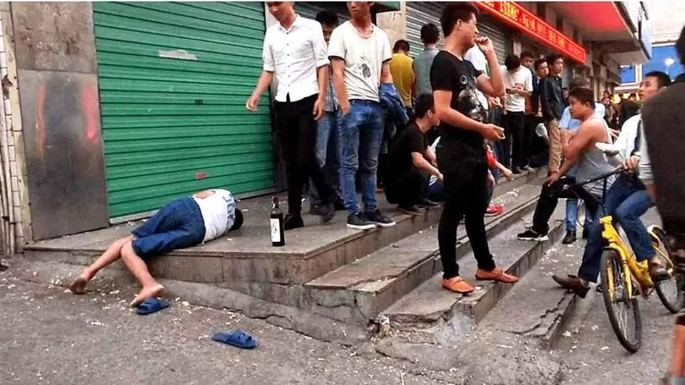 实拍:深圳三和大神打工族,短工日结150元,干