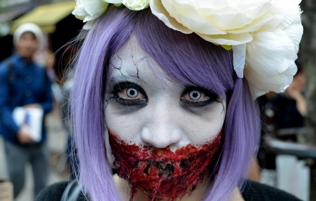 日本川崎举办万圣节大游行 10万人目睹盛况