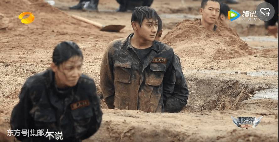 杨幂黄子韬遭水刑活埋，军人能否投降?曾有一支军队因此撤销