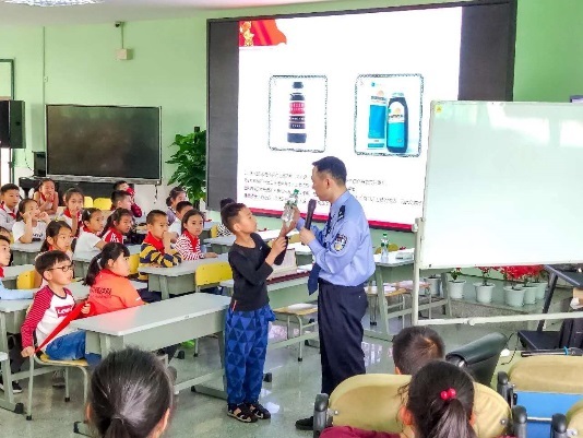 青羊区大力巩固“2019年全民禁毒集中宣传月”活动成果(图5) 青羊区大力巩固“2019年全民禁毒集中宣传月”活动成果(图5)