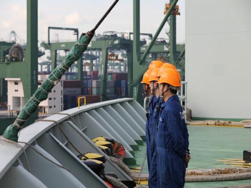 【亲历利比亚撤侨的大管轮】