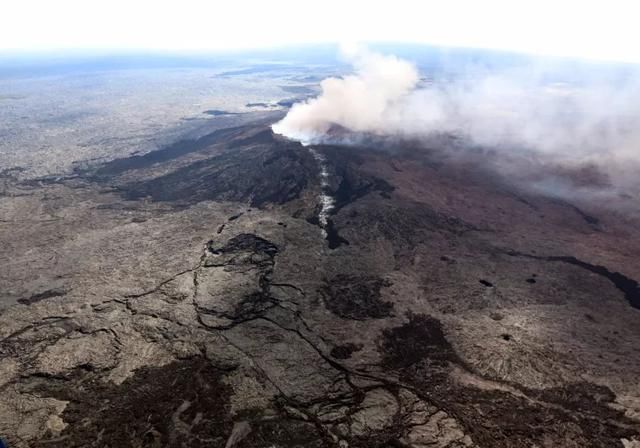 美国夏威夷州大岛基拉韦厄火山(kilauea volcano)爆发