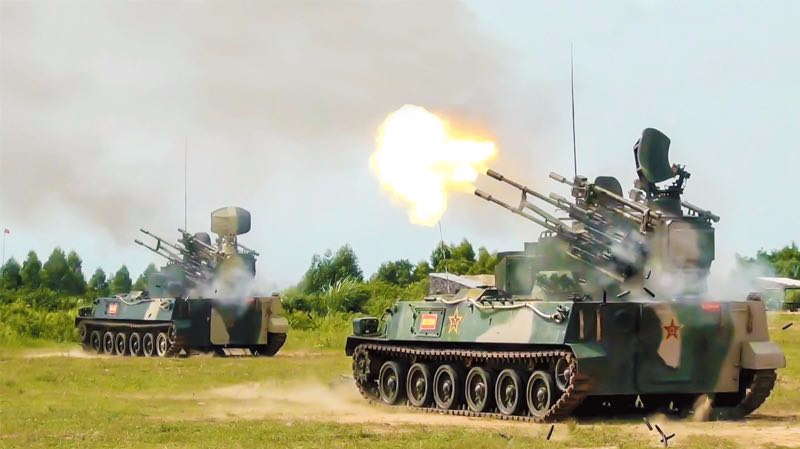 网络名人进军营认识最真实的第74集团军某合成旅 网络名人进军营认识最真实的第74集团军某合成旅