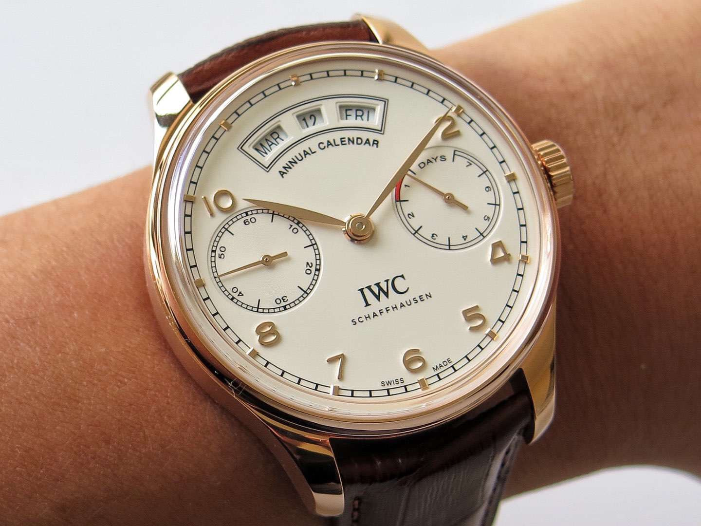 Siri说表:ZF厂2019出品万国葡萄牙系列万年历