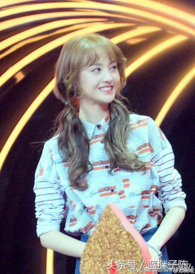 内地人气女神郑爽携手韩国国民老公宋仲基演绎