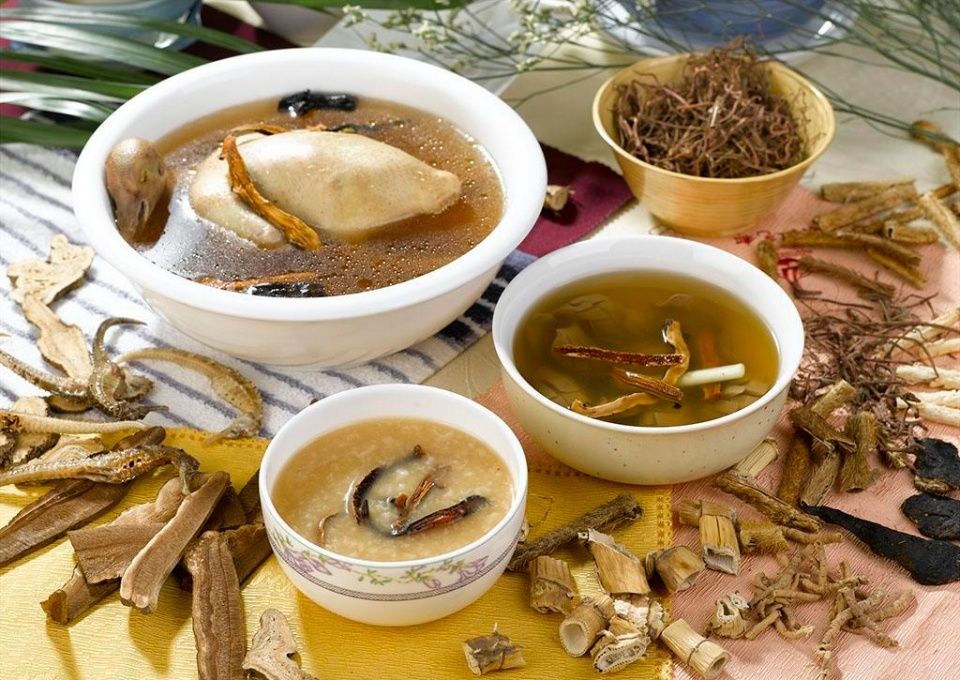 腰椎间盘突出压到神经, 动不动就要手术,别再被