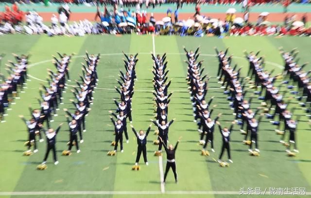 2018徽县体育中心千人广播体操比赛剪影