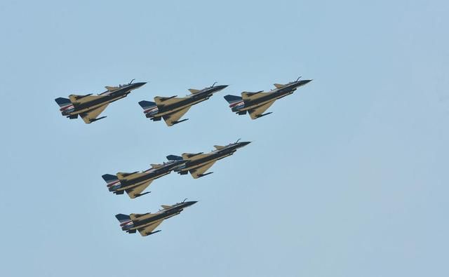 中国即将配备歼20数量,让美国瞪大了眼睛,表示