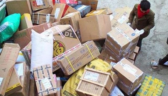 圆通快递员一个月工资多少呢?内部员工揭开快