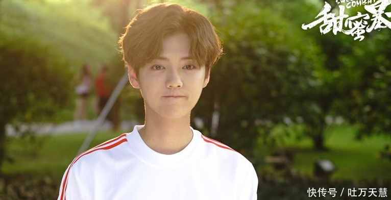 鹿晗与张艺兴的差距越来越大,相比鹿晗究竟差