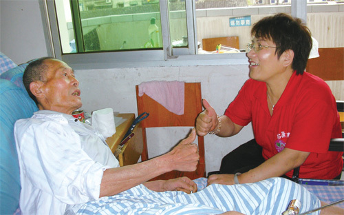 陈松蒲:牵起他们的手,用轮椅完成“奔跑” 陈松蒲:牵起他们的手,用轮椅完成“奔跑”