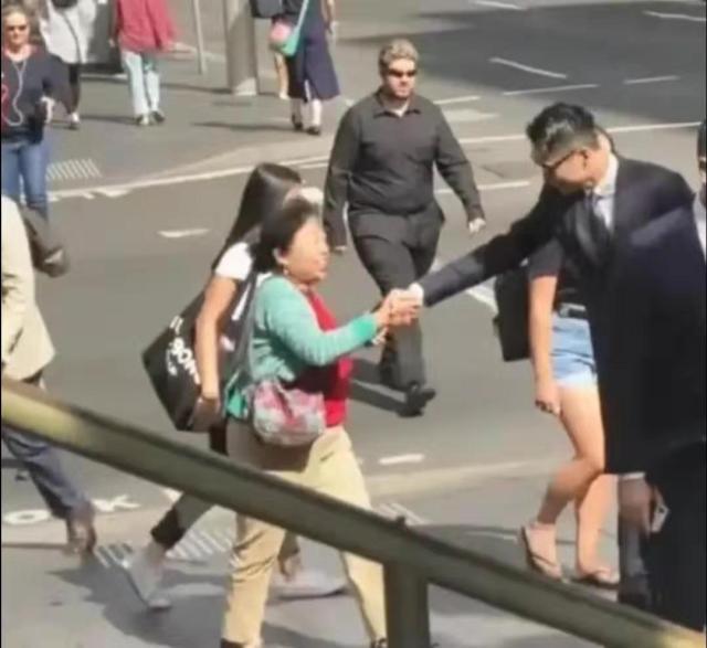 法院奇招:不是当事人来做证人?高云翔庭审落泪(图1) 法院奇招:不是当事人来做证人?高云翔庭审落泪(图1)