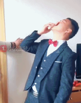 搞笑gif图:娶到这样的新娘,新郎你还是老老实实做饭吧