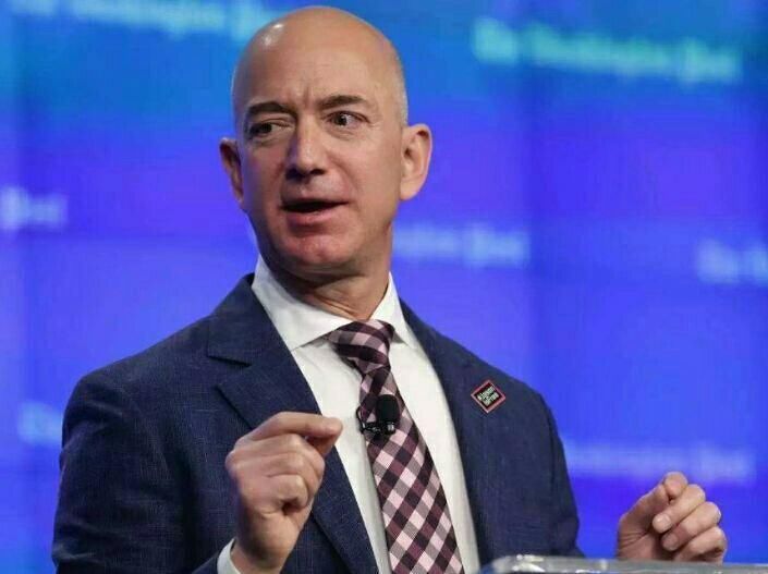 世界首富更新!杰夫贝佐斯登顶,马云跌出前20,马