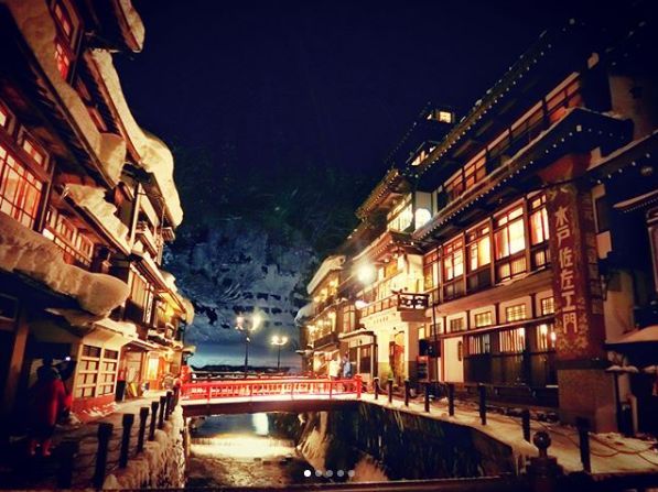 比东北还美!日本高颜值雪景温泉,随便拍都是童