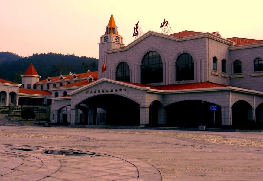 国内这个景区惹众怒,中国人收门票,日本人等外