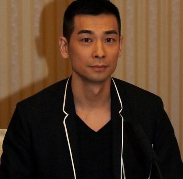 吴京火了以后,2018年赵文卓3部电影上线,能超