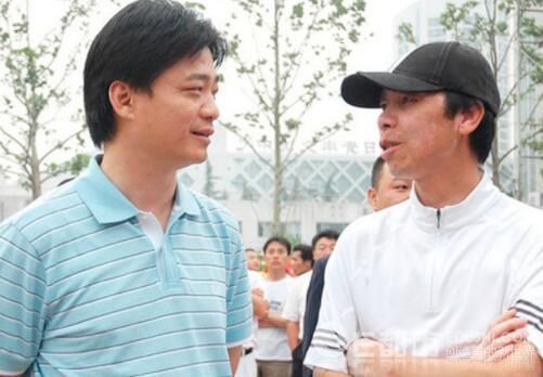 崔永元最新微博回应冯小刚十问,寓意邪不压正