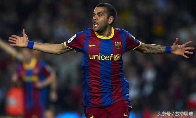 盘点当今足坛十大右边后卫:德国两人,第一位恐