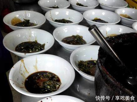 县城最火爆的小店,只卖一碗面,一天卖出300碗