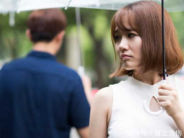 我去男友家拜年,他奶奶给我的手镯,让我发888