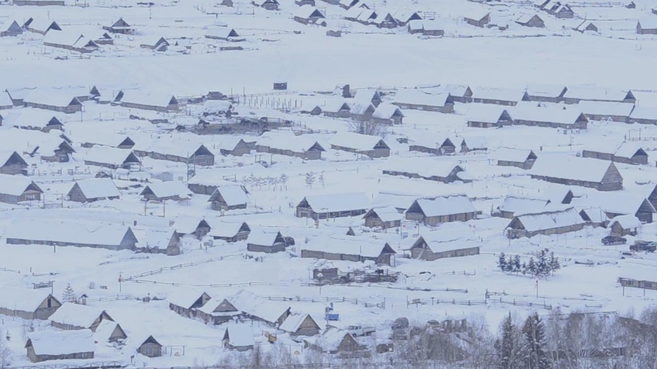 木屋、雪景、时光慢淌，冬日喀纳斯禾木乡 一片纯净宛若童话世界