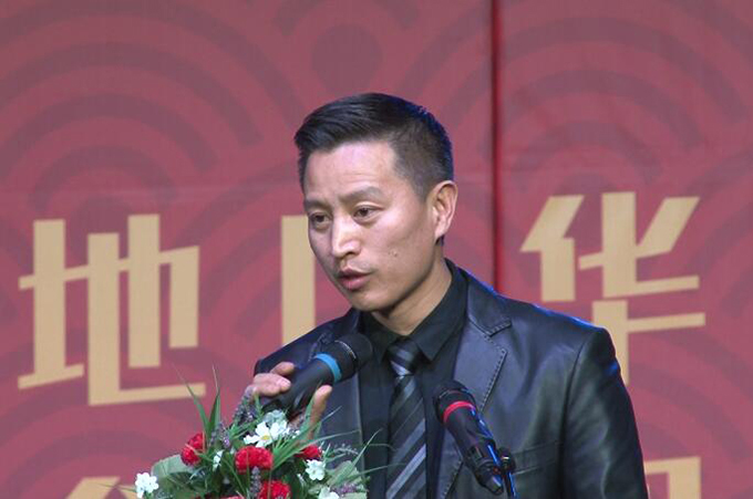 威尼斯地区华侨总会成功换届 陈仲伟荣任新会长