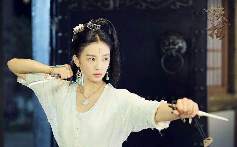 世十里桃花》中的奈奈,两人的差距可不止一点点