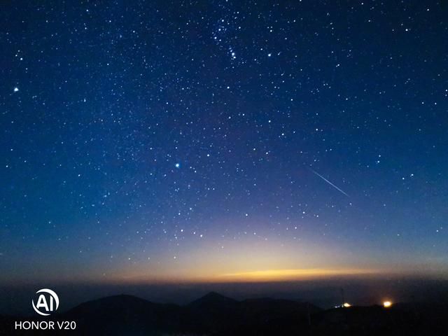 荣耀V20官方样张曝光,荣耀V10价格跌至深渊,